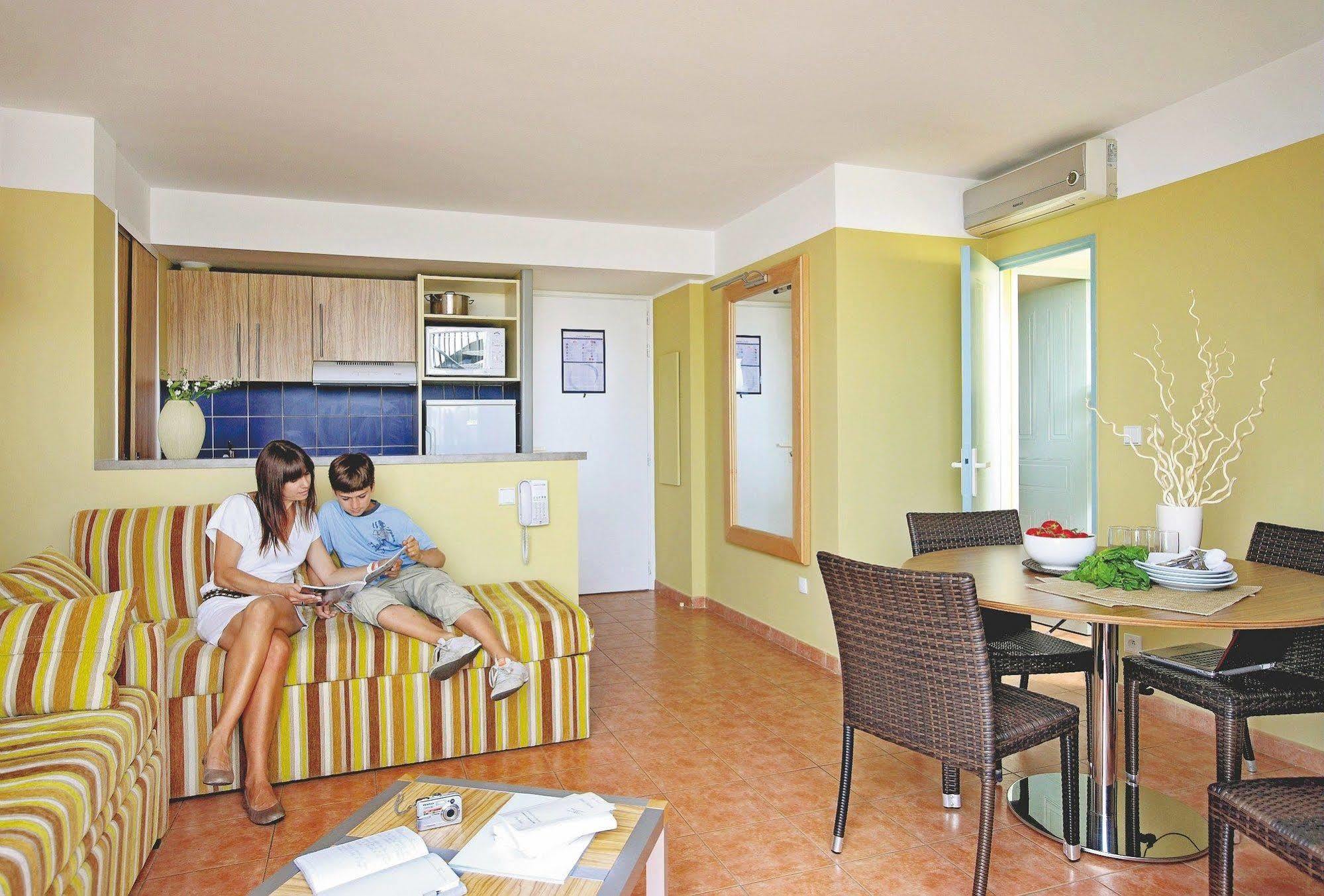 Residence Pierre & Vacances Premium Port Prestige Antibes Exterior photo